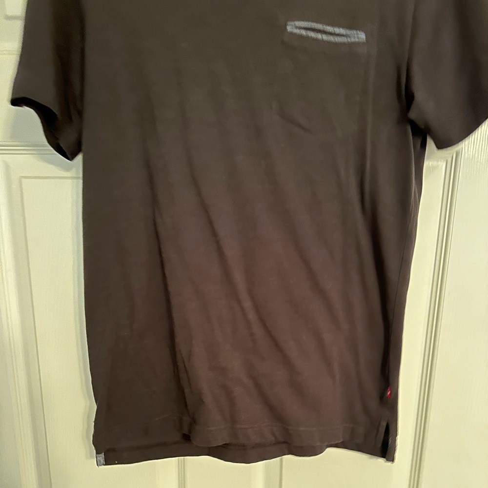 Men’s Levi’s Short Sleeve Shirt Dark Gray Front Pocket Excellent Condition Small
